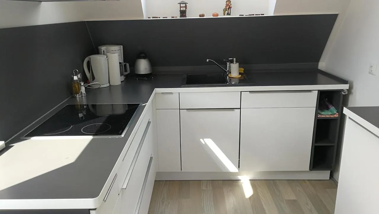 Muenchen Waldperlach Ruhig Und Sehr Schoene Wohnung 0*, München